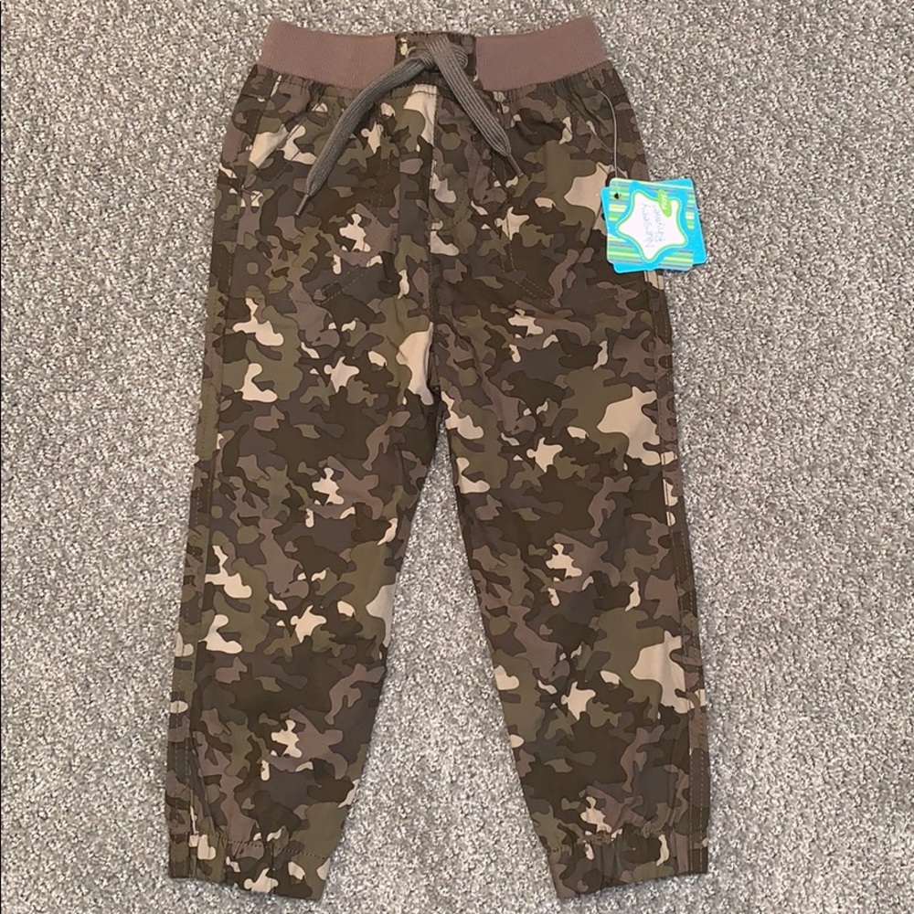 Nursery rhyme camo pants
